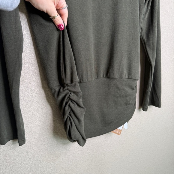 OGL Deep Olive Long Sleeve Ruched Hem Top Size L - Picture 4 of 9